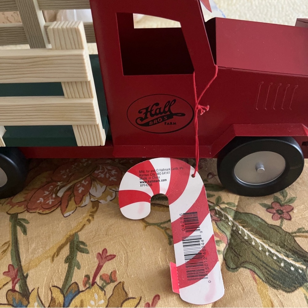 Hallmark Hall Bro's Farm xmas Tree Holiday Pick-Up Delivery Truck Joy-2-U - Picture 7 of 8